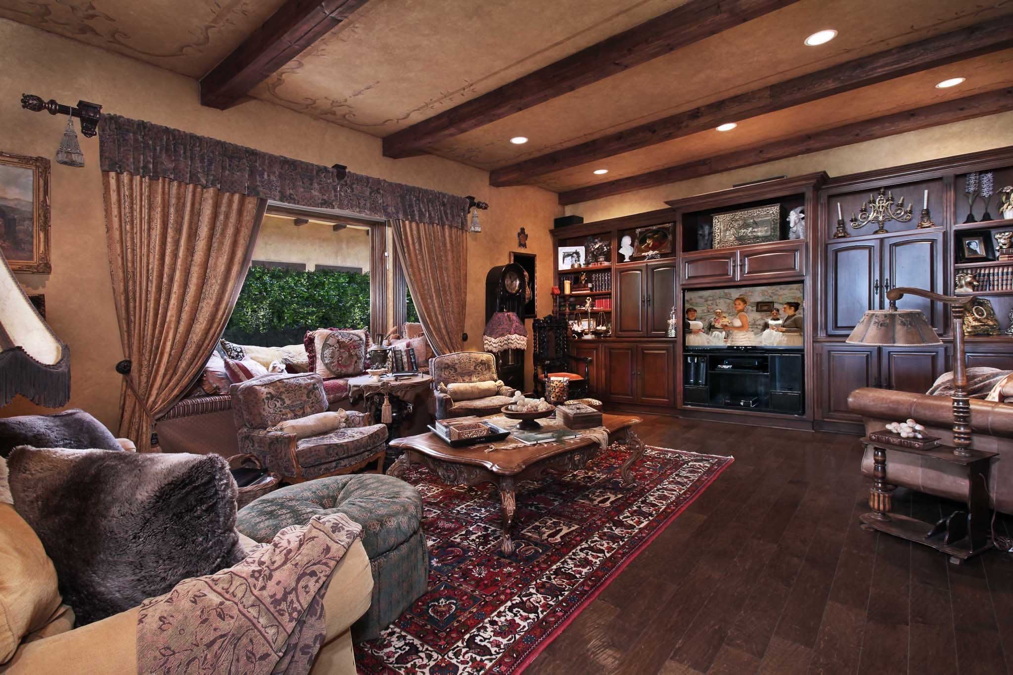 Pine Hollow Estates Come see the prestigious Pine Hollow Estates